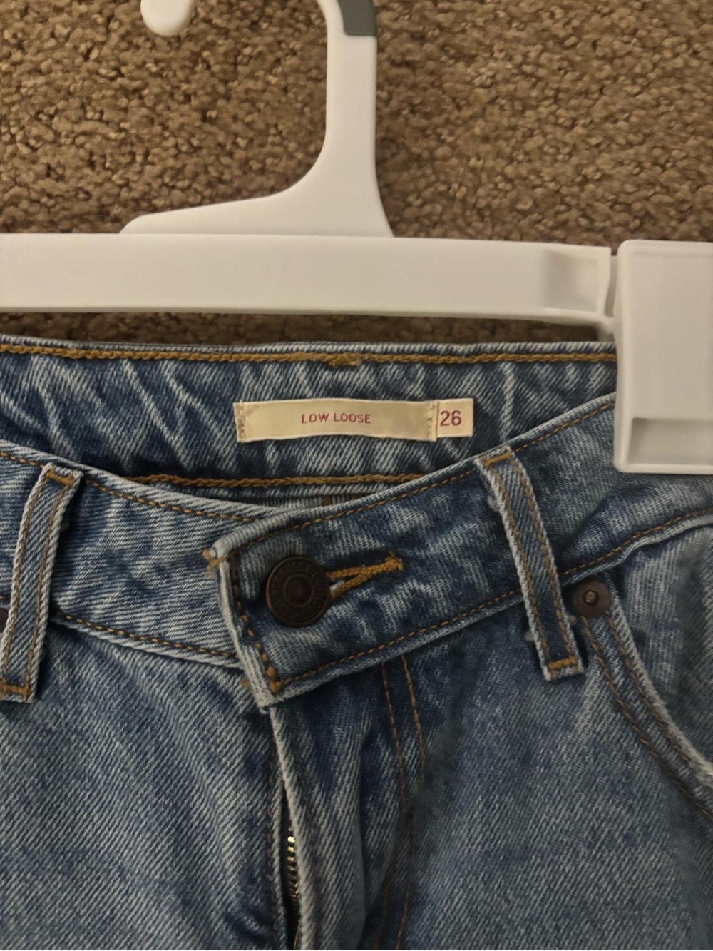 Levi Low Loose Jeans - Picture 3 of 4